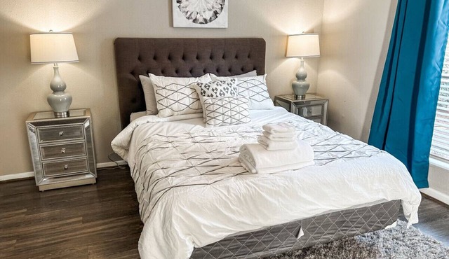 Charming 1BR Oasis | Private Patio & Resort Pool