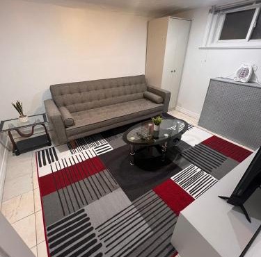 Charming 2 Bedroom Basement Apartment