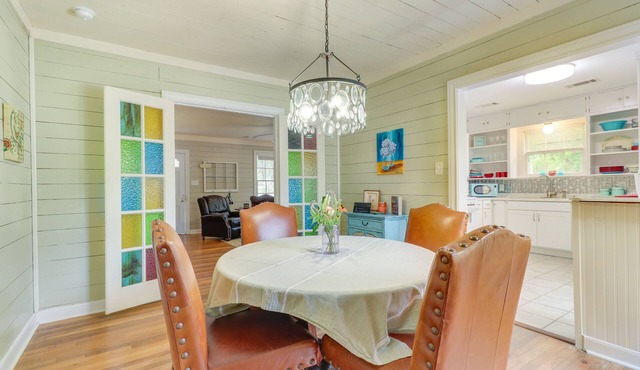 Charming Bryan Home - 3 Mi to Kyle Field!