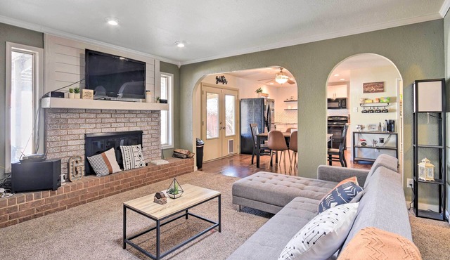 Charming Clovis Home w/Covered Patio!