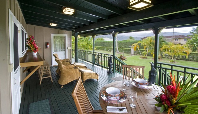Charming Hanalei Bungalow w/AC, Walk to Town and Hanalei Bay Beach! TVNC-5096