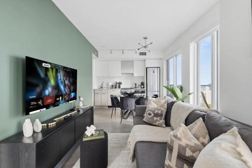 Chic Downtown 3BR Retreat Private Patio