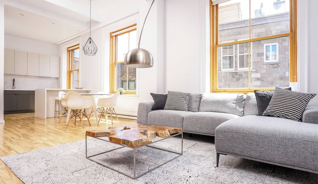 Classy Old Montreal 2 Bdrs LOFT