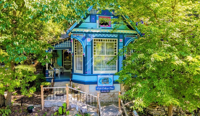 Cliff Cottage Inn - Downtown Bed & Breakfast