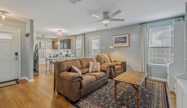 Close to Texas A&M, Legends Event Center, Veterans Park Backyard Workspace