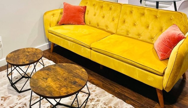 Colorful & Elegant Oasis⭐Couple Escape⭐WFH⭐Parking