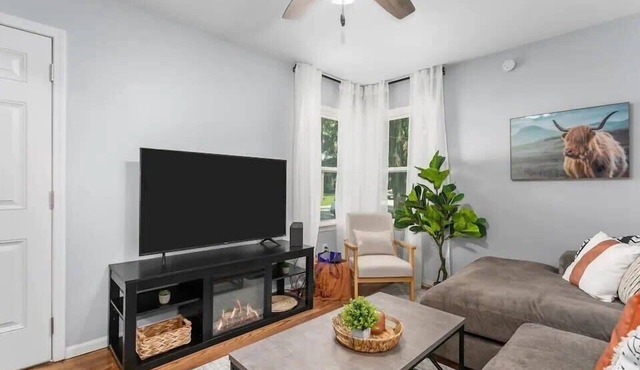 Comfortable 1 Bed home| Mins to Arrowhead|Wifi