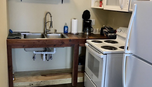 Comfortable Studio apartment with huge screened in porch