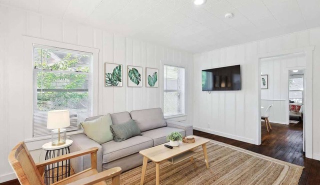 Comfy Loft | 8 Min to Downtown Fort Worth