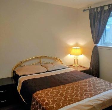 Comfy Room by Toronto Pearson Airport