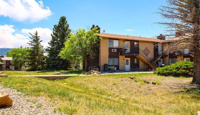 Conveniently located, 2 bedroom condo in Central Casper.