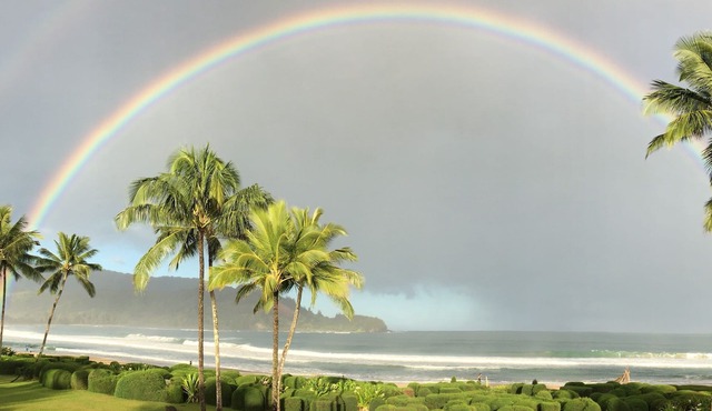 Cottage on Beachfront Estate property, central Hanalei Bay