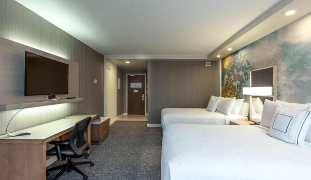 Courtyard by Marriott Montreal West Island/Baie D’Urfe