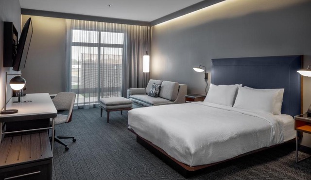 Courtyard by Marriott Conway
