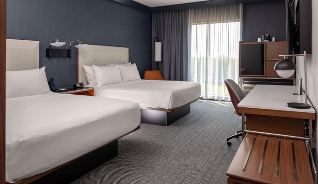 Courtyard by Marriott Memphis East/Galleria