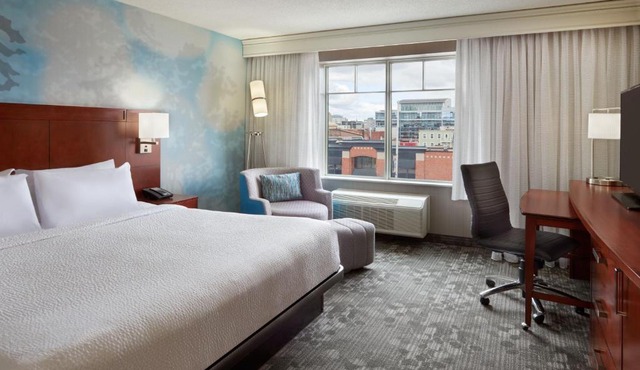 Courtyard by Marriott Ottawa Downtown