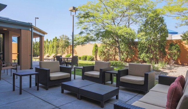 Courtyard Flint by Marriott