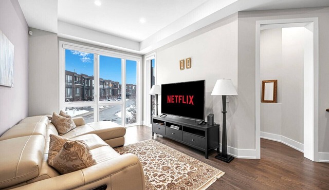 Cozy 2BR Home w/Office, BBQ & Fireplace