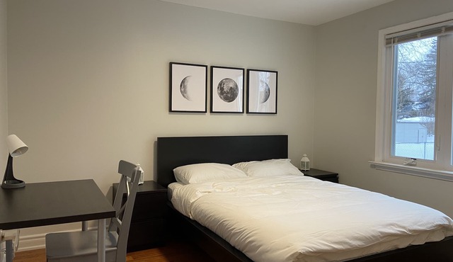 Cozy 3BR - Downtown in 30 mins, Near GO train