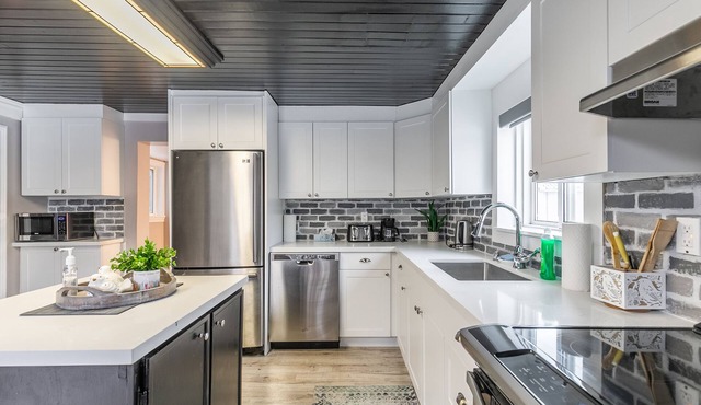 Cozy 3BR House in Watertown by GLOBALSTAY