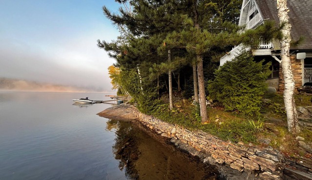 Cozy A-Frame chalet on the beautiful Kennisis Lake. Family and Pet Friendly!