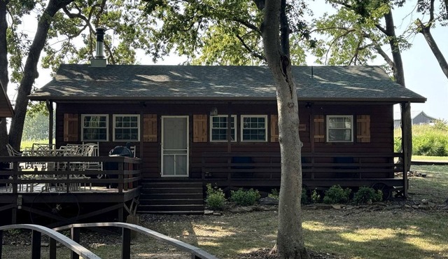 Cozy Cabin Perfect for Family Getaways in Afton, Oklahoma