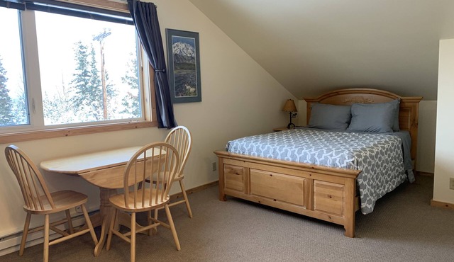 Cozy & Convenient Studio with Kitchenette