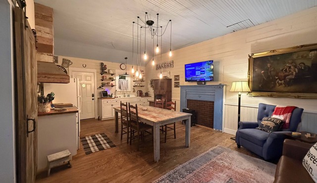 Cozy Cottage near Lake Fork!