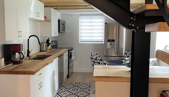 Cozy Cottage Style House by Grand River