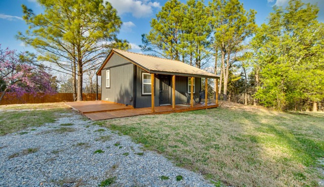 Cozy Henderson Studio - 2 Mi to Norfork Lake!