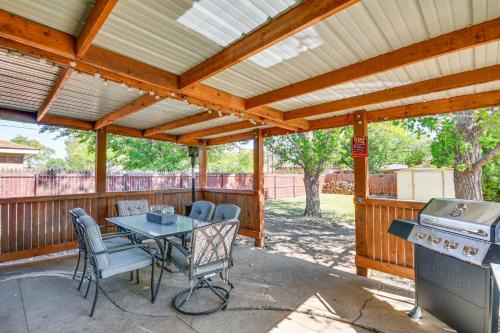 Cozy Home w/Fire Pit: Drive to Palo Duro Canyon!