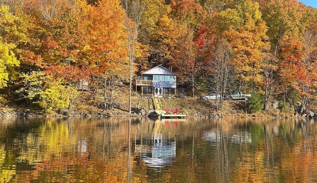 Cozy Lakefront Muskoka Cottage