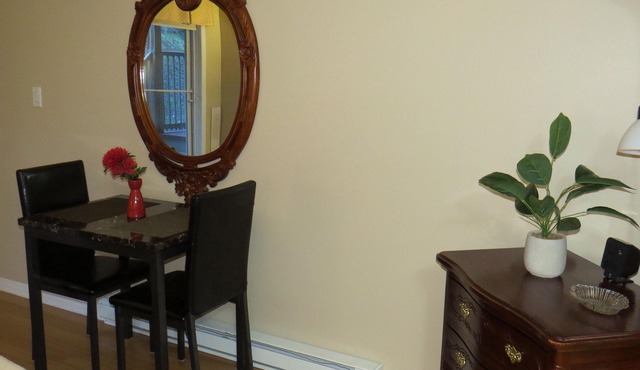 Cozy loft for two with king bed and even a kitchenette . Rest, romance or work