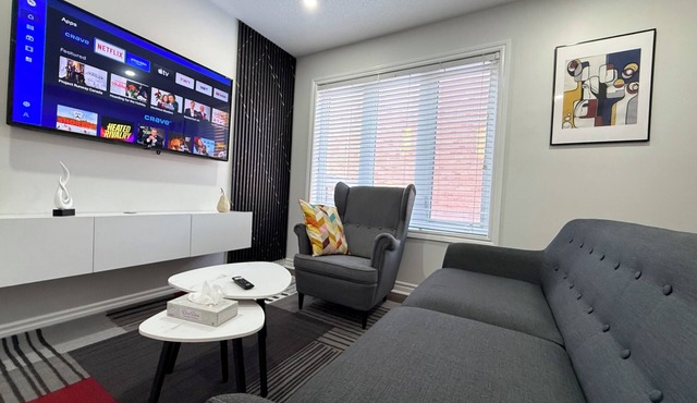 Cozy, Private Suite, Two Level Apartment With Separate Entrance