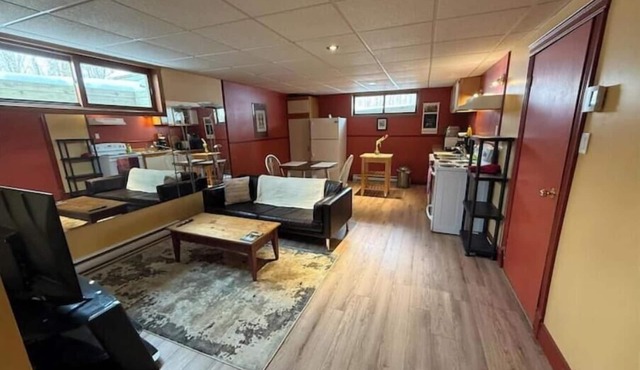 Cozy room and studio in Chelsea