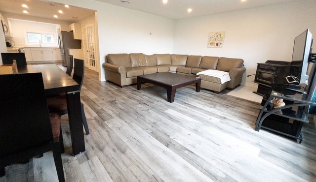 Cute 3BR 2bath, BBQ, AC, Patio, kitchen, firepit