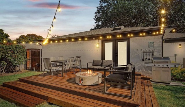 Dallas Home | Fire Pit · Spa Bath · Sleeps 11
