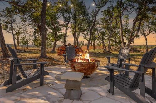 Daybreak Ridge Entire Property
