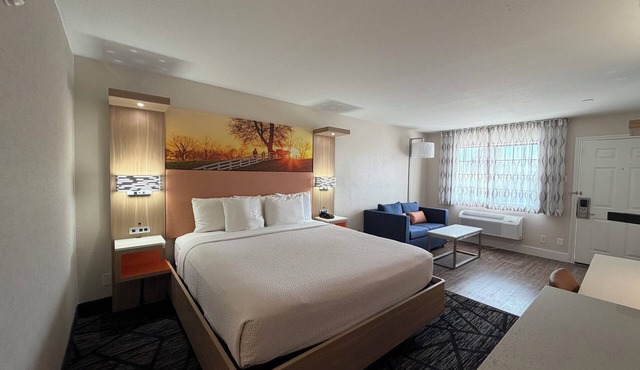 Days Inn by Wyndham Granbury