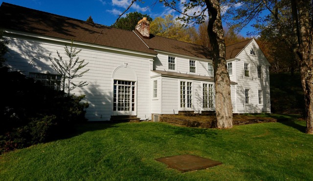 Destination, Overlooking Cooperstown, Large Grounds, 6.2 miles from Dreams Park.
