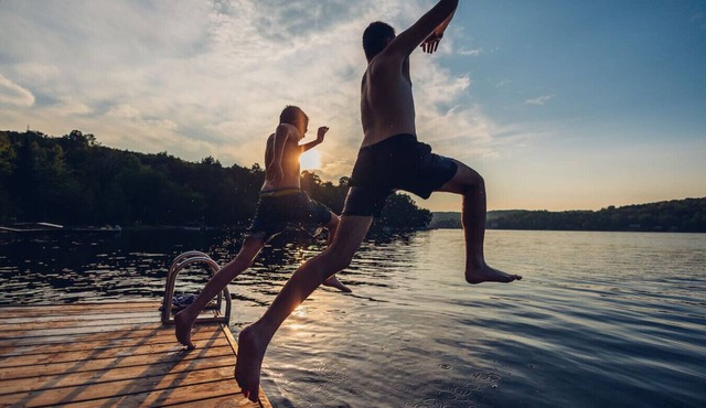 Diamond Lakehouse | SUP, Canoe, BBQ, Aurora Magic