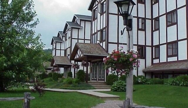 Discount 2 bdrm/2 bthm Resort Condo Mt Tremblant Quebec n