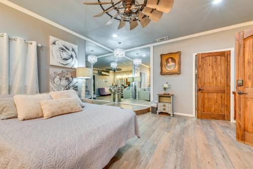 Dock Access! Cozy 'Darlin' Suite' on Lake Granbury