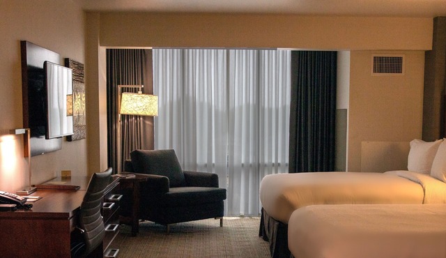 DoubleTree by Hilton Omaha Southwest