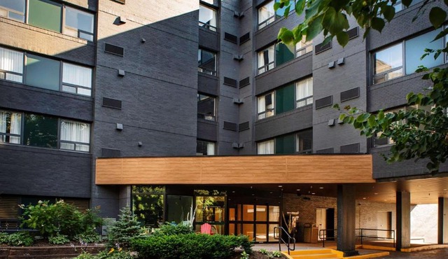 DoubleTree by Hilton St. John's Harbourview