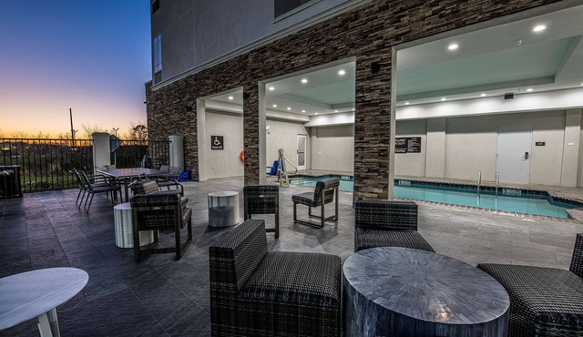 DoubleTree by Hilton Sulphur Lake Charles