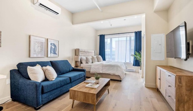 DownTown King Suite