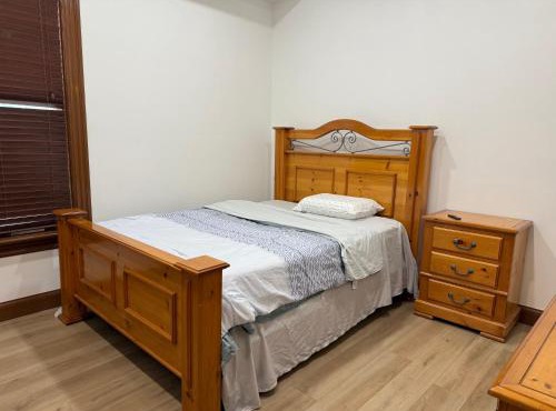 Downtown residence room 1