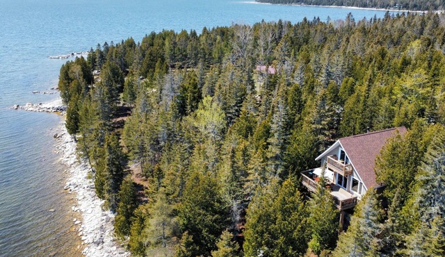 Eagle Nest, Manitoulin Island, Bay at Lake Huron