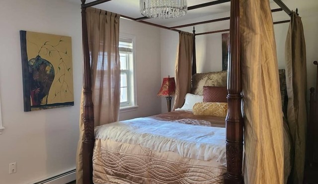 Elegance & Style With Custom Canopy Beds